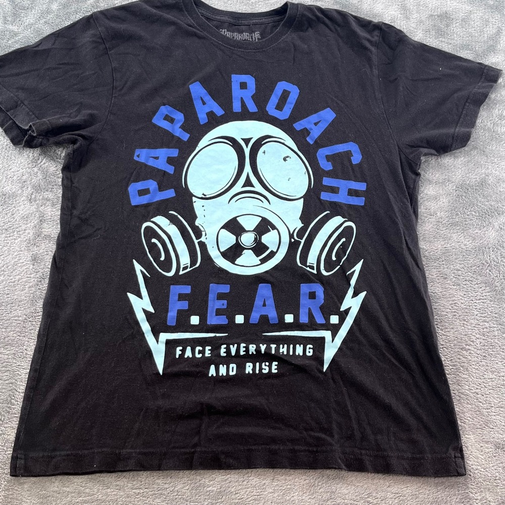 Papa Roach F.E.A.R. Face Everything And Rise Tour Graphic T-Shirt Black Small